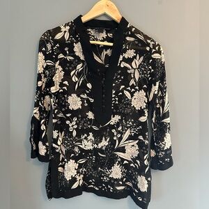 Zara floral v neck buttoned quarter sleeve sheer blouse
